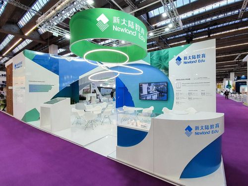 拥有中国高等教育博览会顶尖设计团队,10000平米制作工厂,专